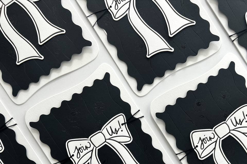 Bow black and white invites