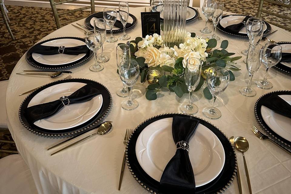 Wedding with Gold Chivaris
