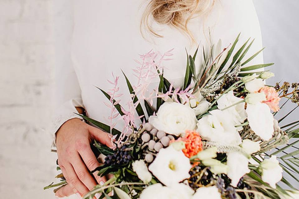 Contemplative bride - Rachel Mae Photography