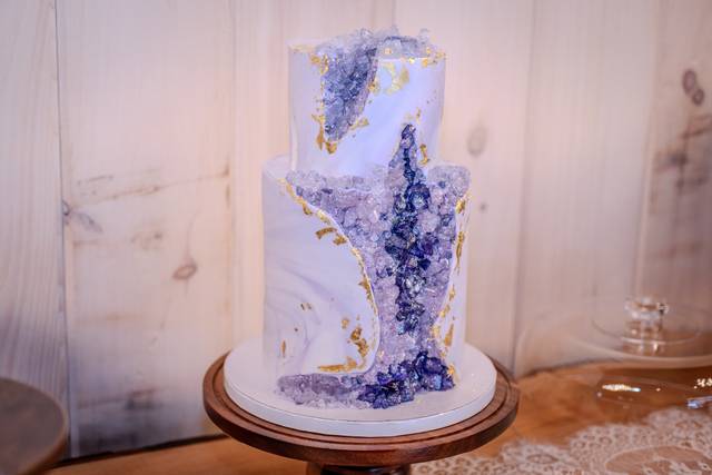 Omalicha Custom Cakes & Confectionery
