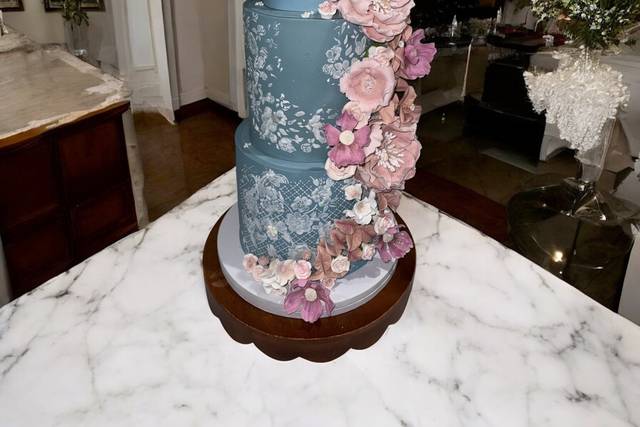 Omalicha Custom Cakes & Confectionery
