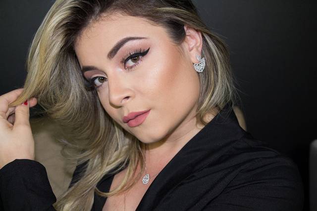 Bridesmaid makeup