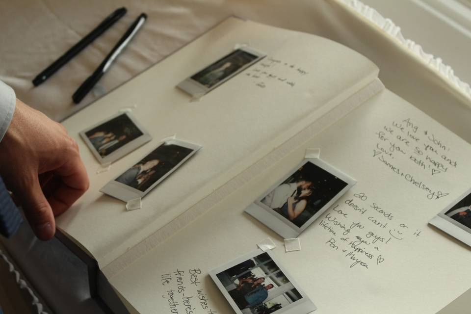 Poloroid Guestbook