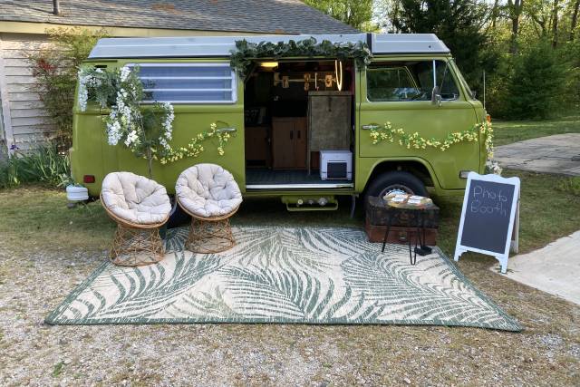 Charleston Vintage Wedding Bus