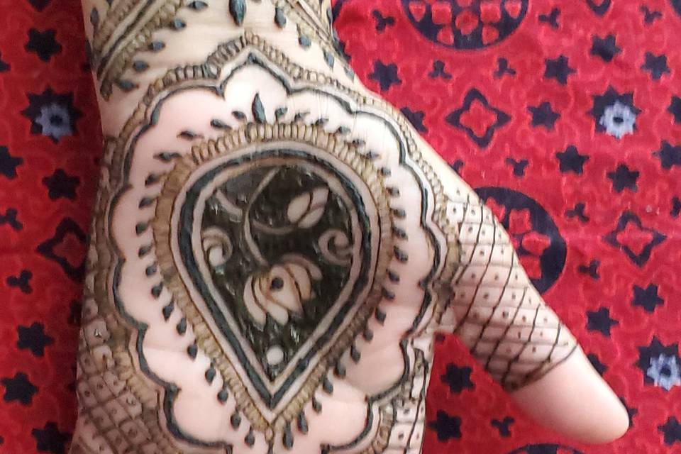 Semi-bridal henna