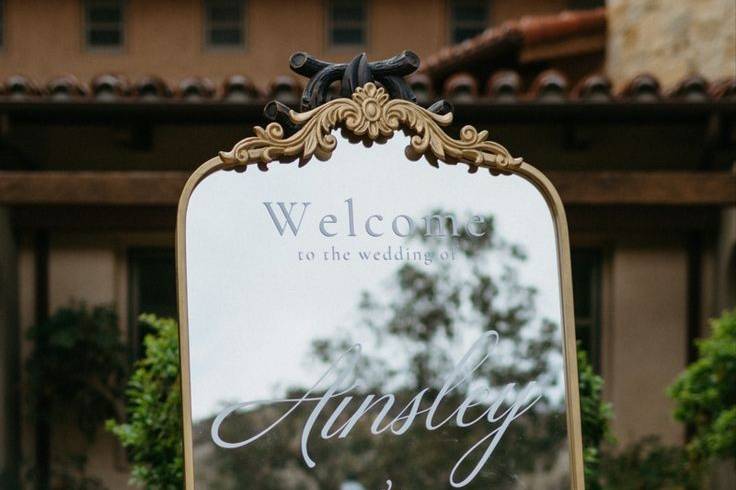 Personalized Aisle Mirror