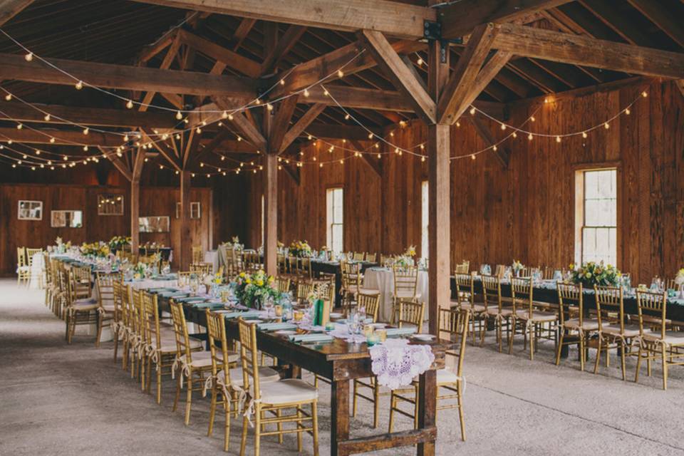 Location: Boone Hall
Design: Pure Luxe Bride
Photography: Hyer Images