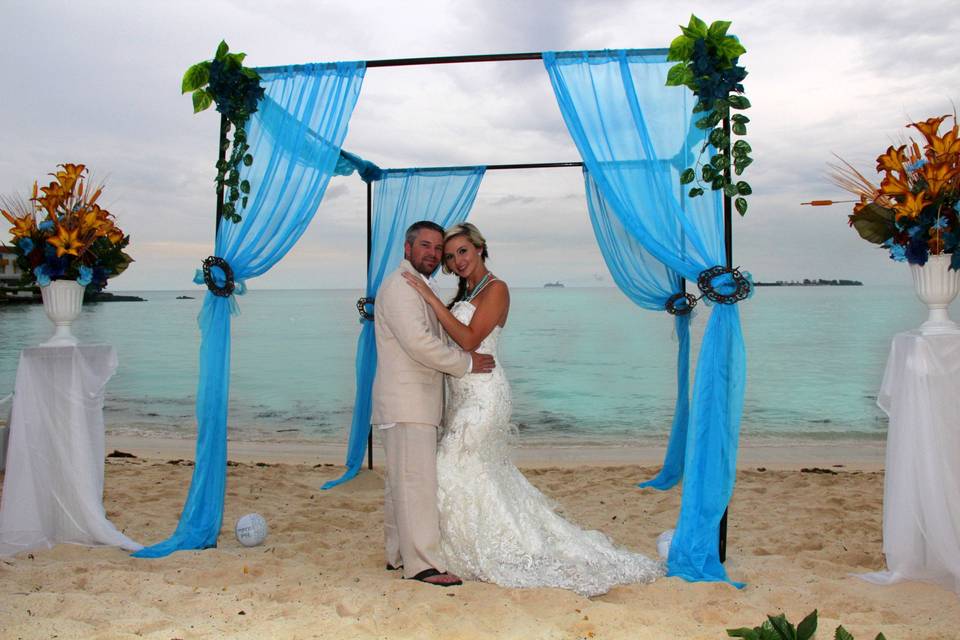 A gorgeous draped decorated chuppah will be the center attraction. Choose your color theme and we will provide it.