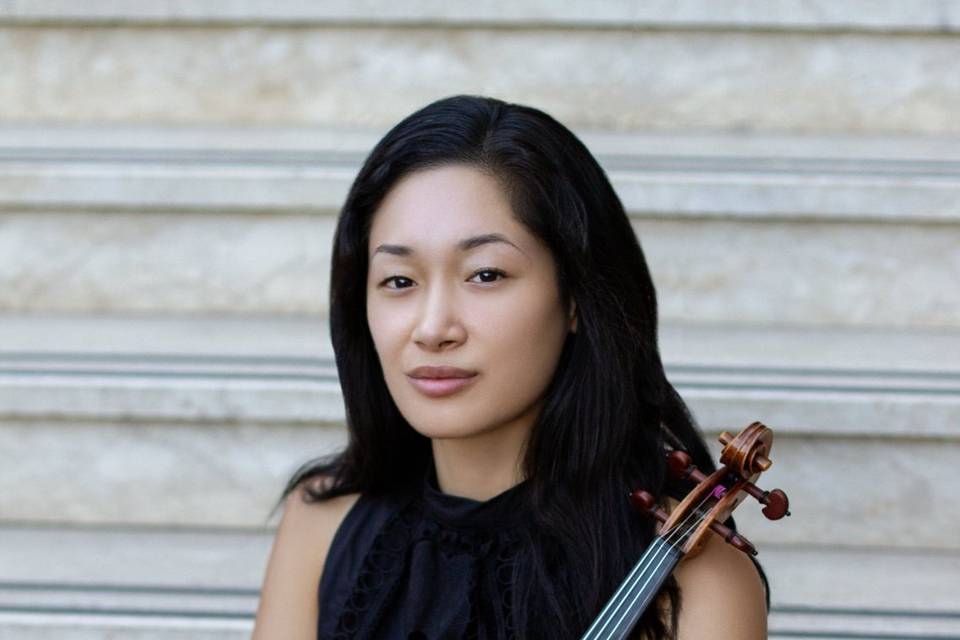 Colleen Wang, violin