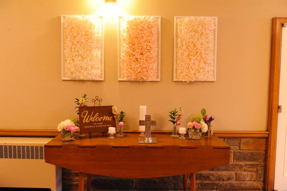 Gorgeous welcome table