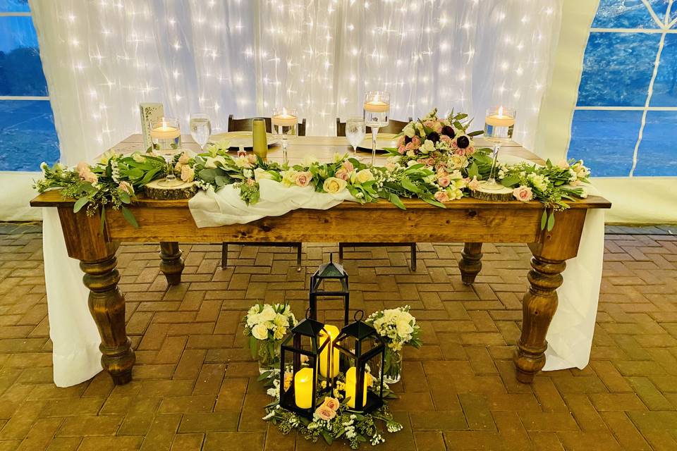 Sweetheart table