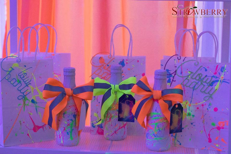 Glow party favors