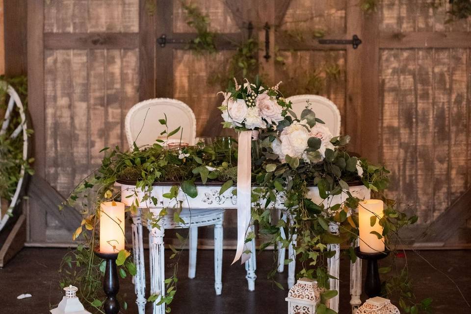 Woodland sweetheart table