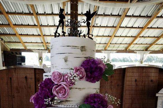 Birch tree wedding cake