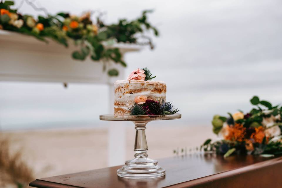 Cake by the Ocean - HenHouse