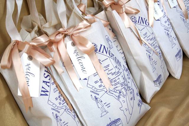 Amazon.com: Healifty 20 Pcs Gift Bag Marble Bridal Shower Gifts for Guests  Wedding Favor Bags Baby Shower Gifts for Guest Welcome Bags for Wedding  Guests Bulk Gift Bows Paper Business Wedding Bag