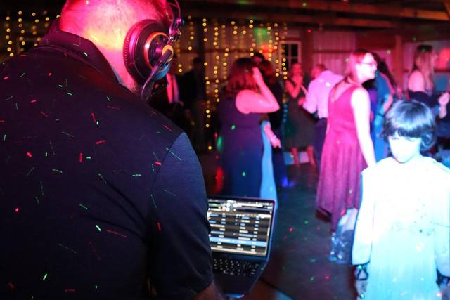 Dj at reception