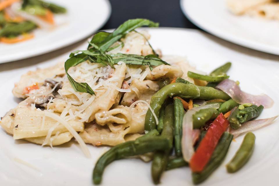 Penne pasta with sun-dried tomato cream