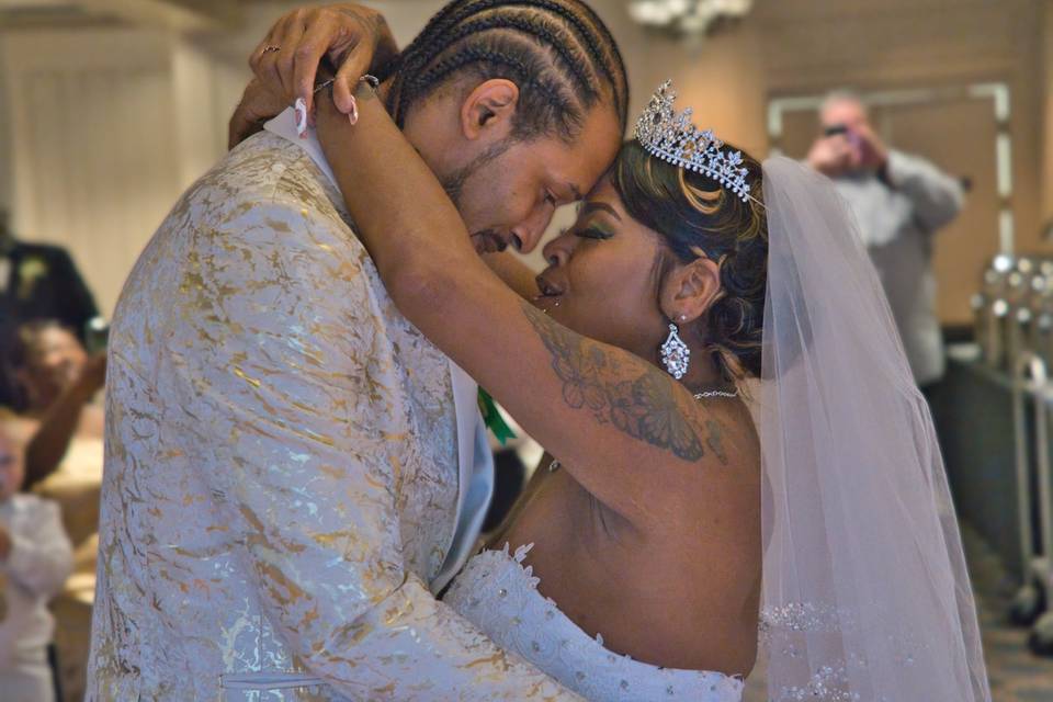Couples first dance