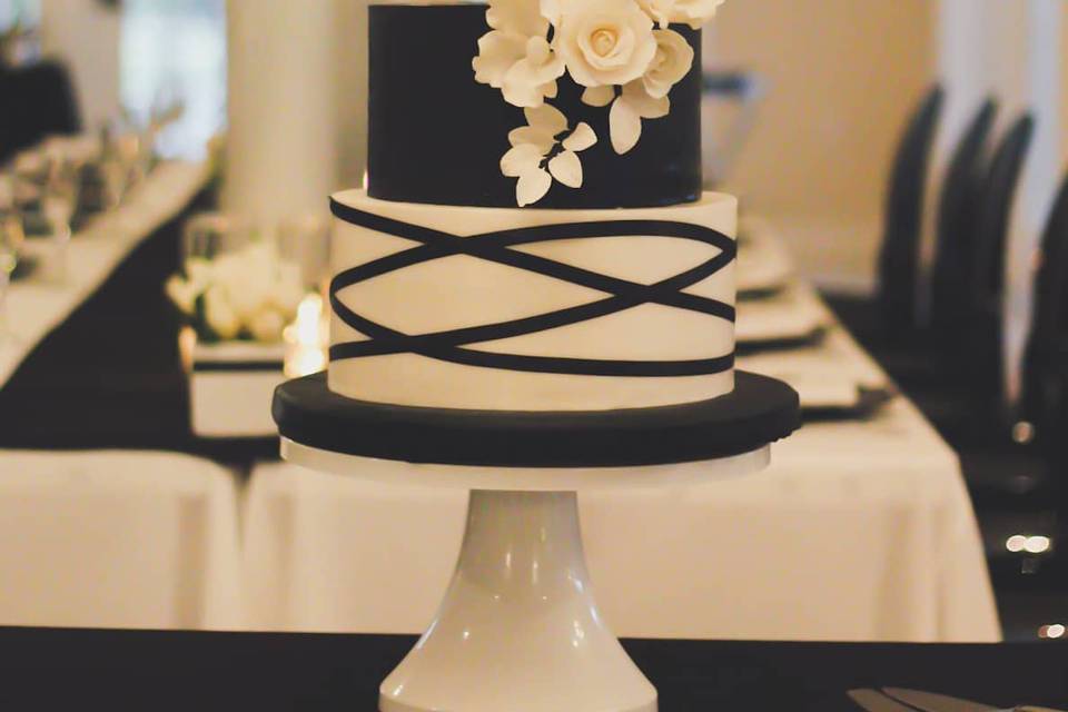 Black and white floating cake