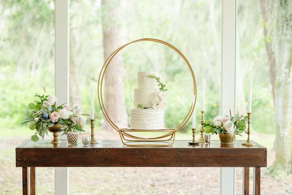 Gold hoop stand available for