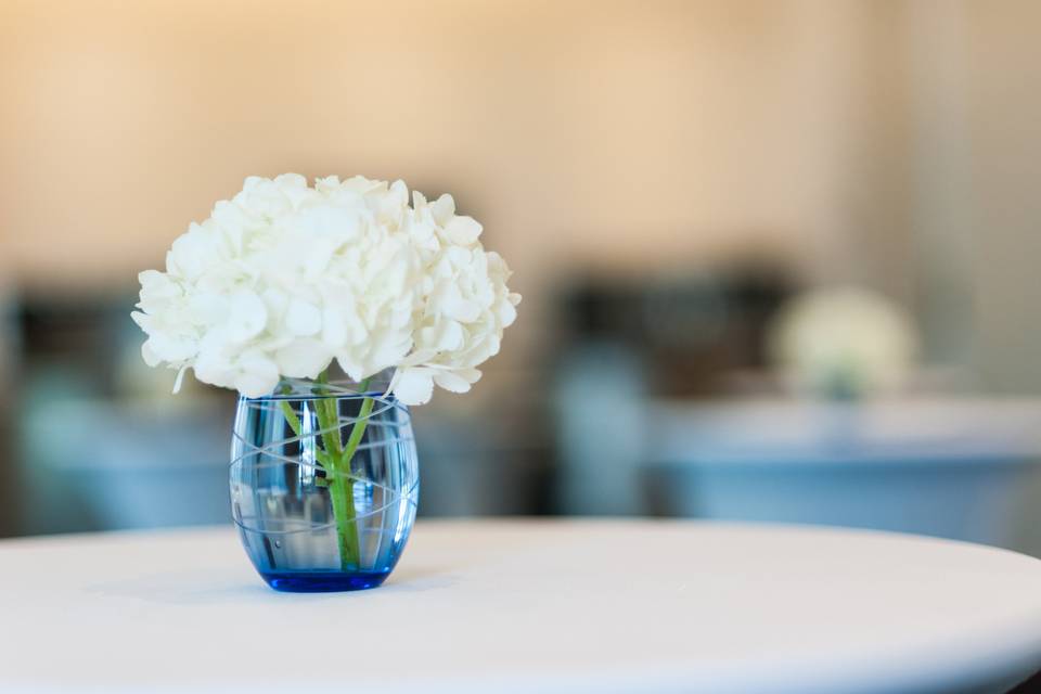 Highboy Table/Cocktail Table Flower DecorBeautiful Photo Taken by:  Jennifer Jackson Photography - http://www.jennography.net