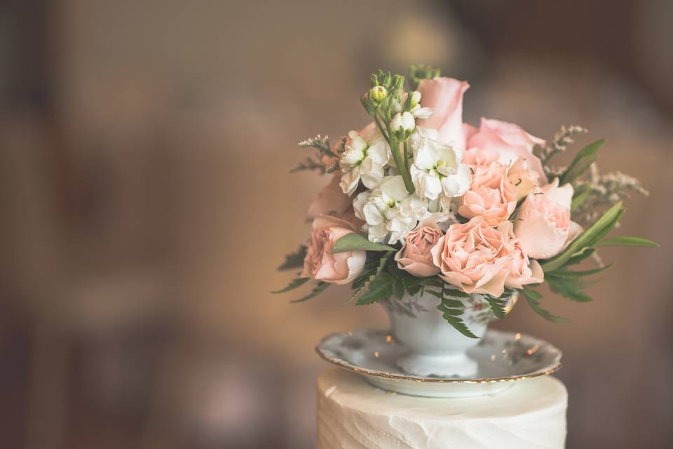 Cake Floral Top designed by L.A. Flowers, Inc.The Morton Arboretum Wedding LisleBeautiful Photo Taken by ReinRivera Photography http://www.reinrivera.com