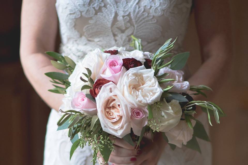 Bridal Bouquet designed by L.A. Flowers, Inc.The Morton Arboretum Wedding LisleBeautiful Photo Taken by ReinRivera Photography http://www.reinrivera.com