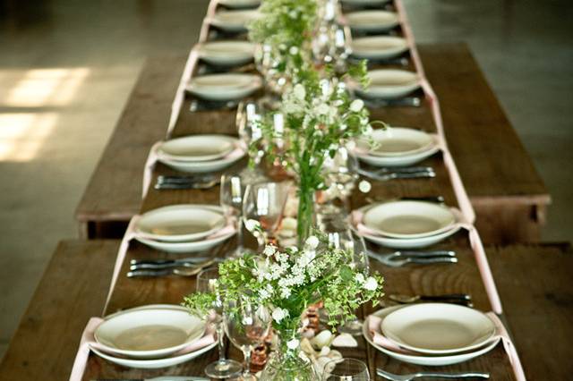 Elaborate reception table layout