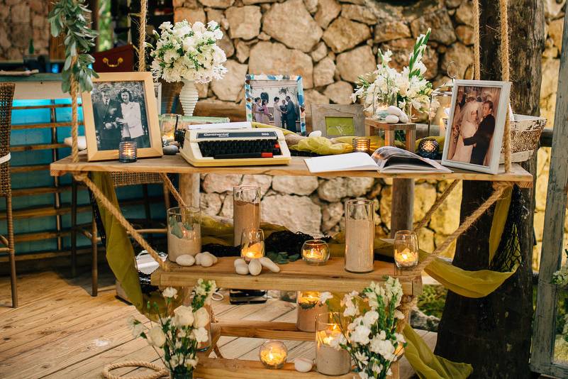 Val's Weddings