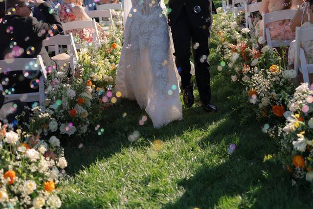 The Manor - Bluff Ceremony