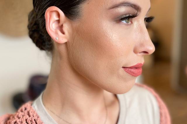 Luminous look