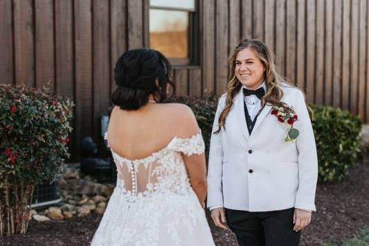 Bride in jacquard jacket