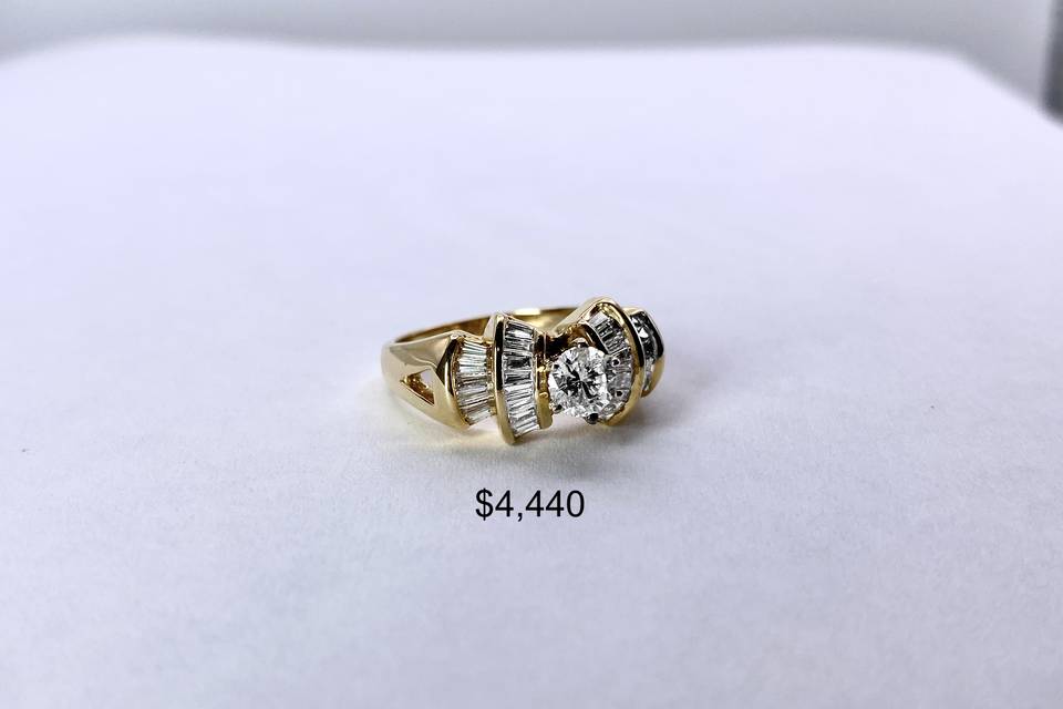 0.46ct Central Diamond Side