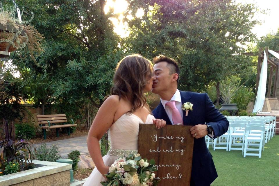 The sweetest wedding kisses