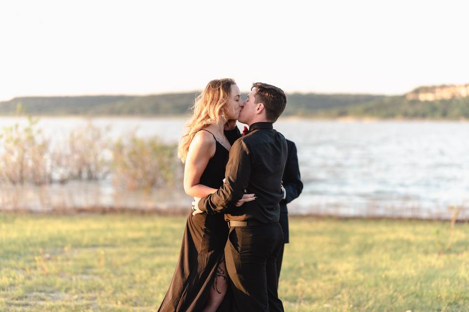 Elopement on the water