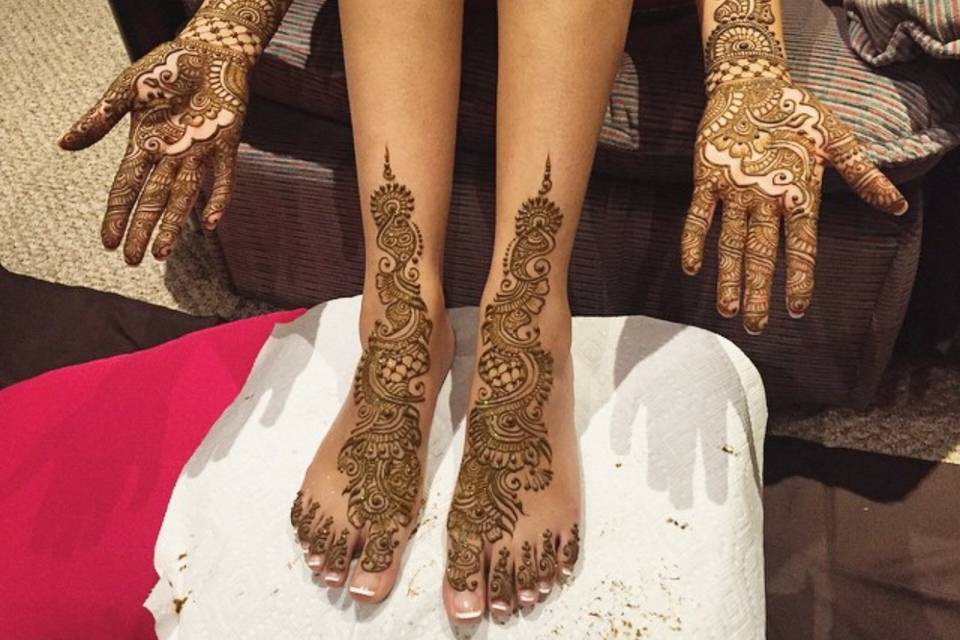 Bridal Henna on hands and feet
