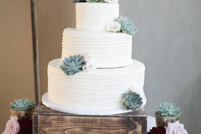 The 10 Best Wedding Cakes in Wales | hitched.co.uk