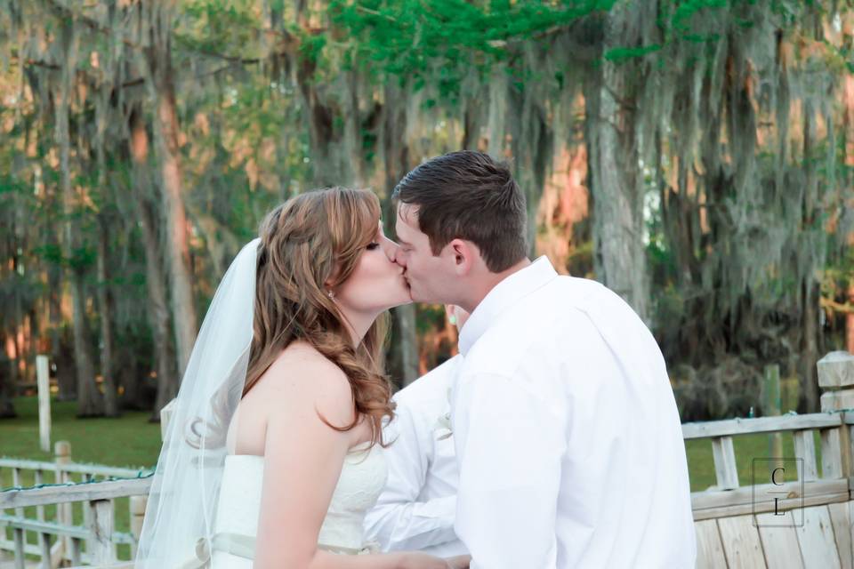 Wedding kiss_Louisiana