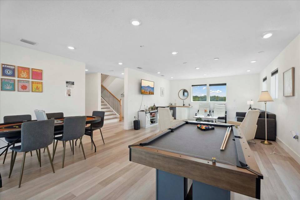Oceanfront Entertainment Room