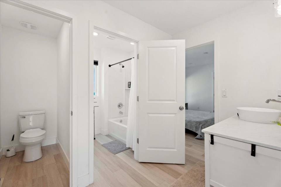 Ensuite Bathrooms
