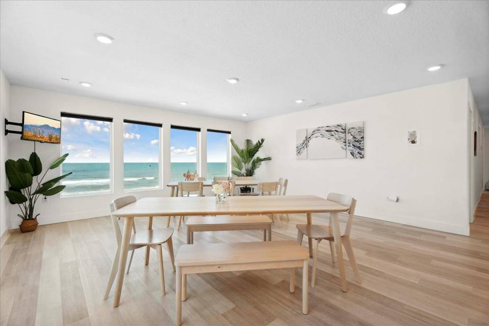 Oceanfront Dining