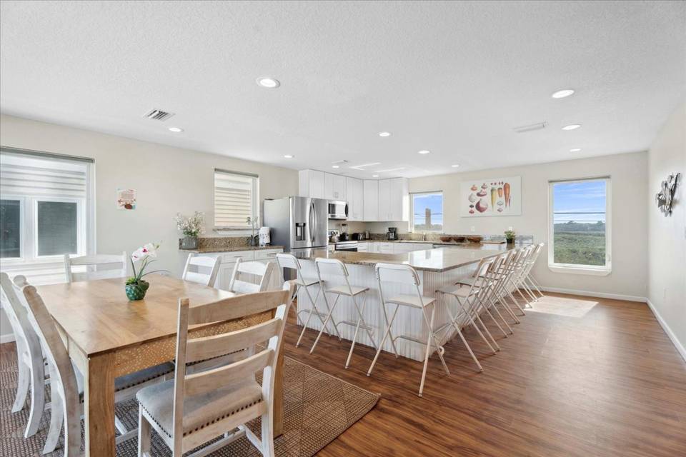Beachfront modern kitchen