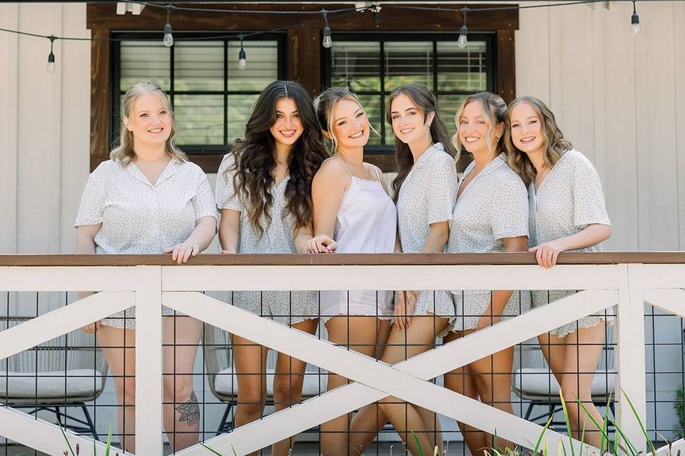Bridal styling cabin