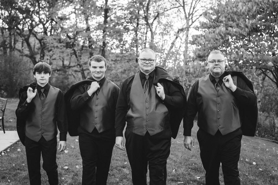 Groom and groomsmen posing