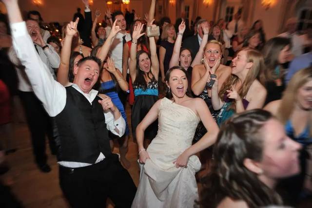 Everybody Hands go UP!!