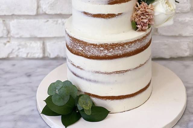 2 tier naked cake with flowers