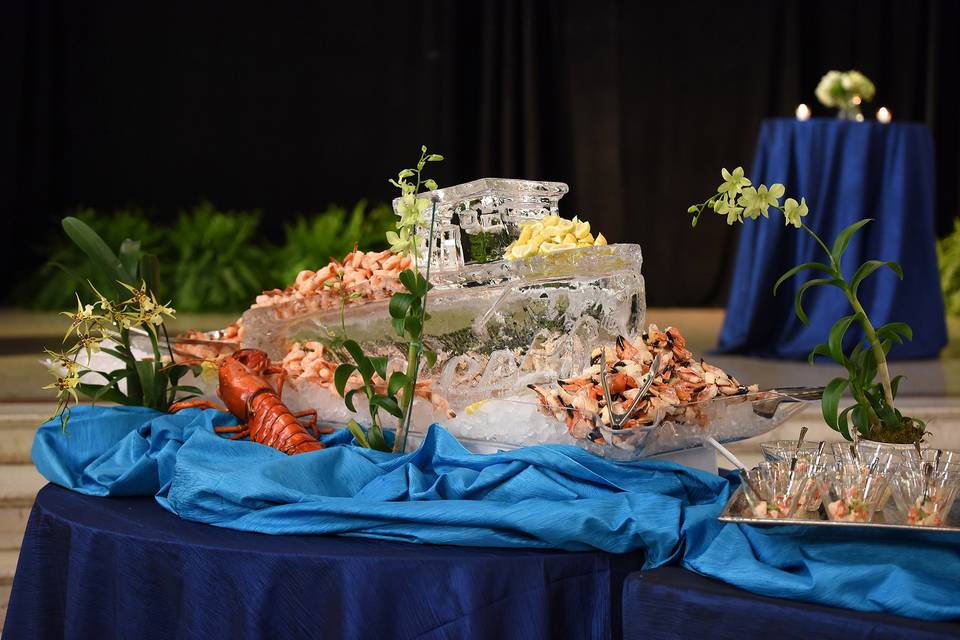 Ice sculpture and seafood