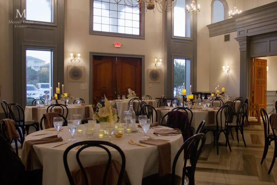 Grand Foyer, dinner seating