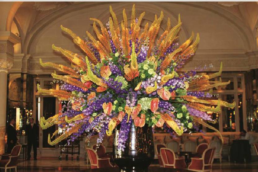 Floral table centerpiece